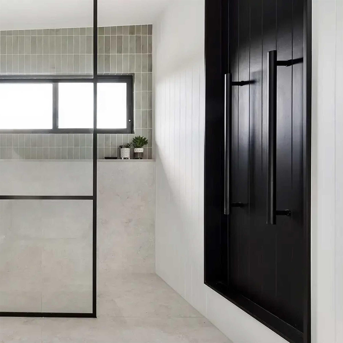 ThermoSphere 230V Vertical Towel Bar 900mm